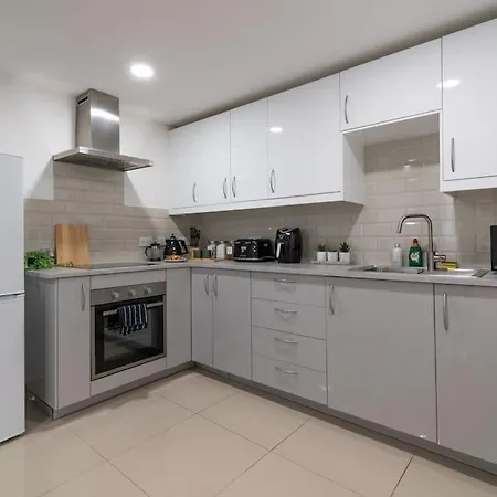 3 Bed Samara * ليدز