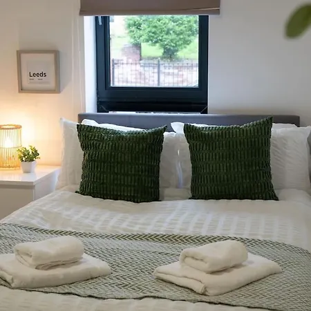 3 Bed Samara * ليدز